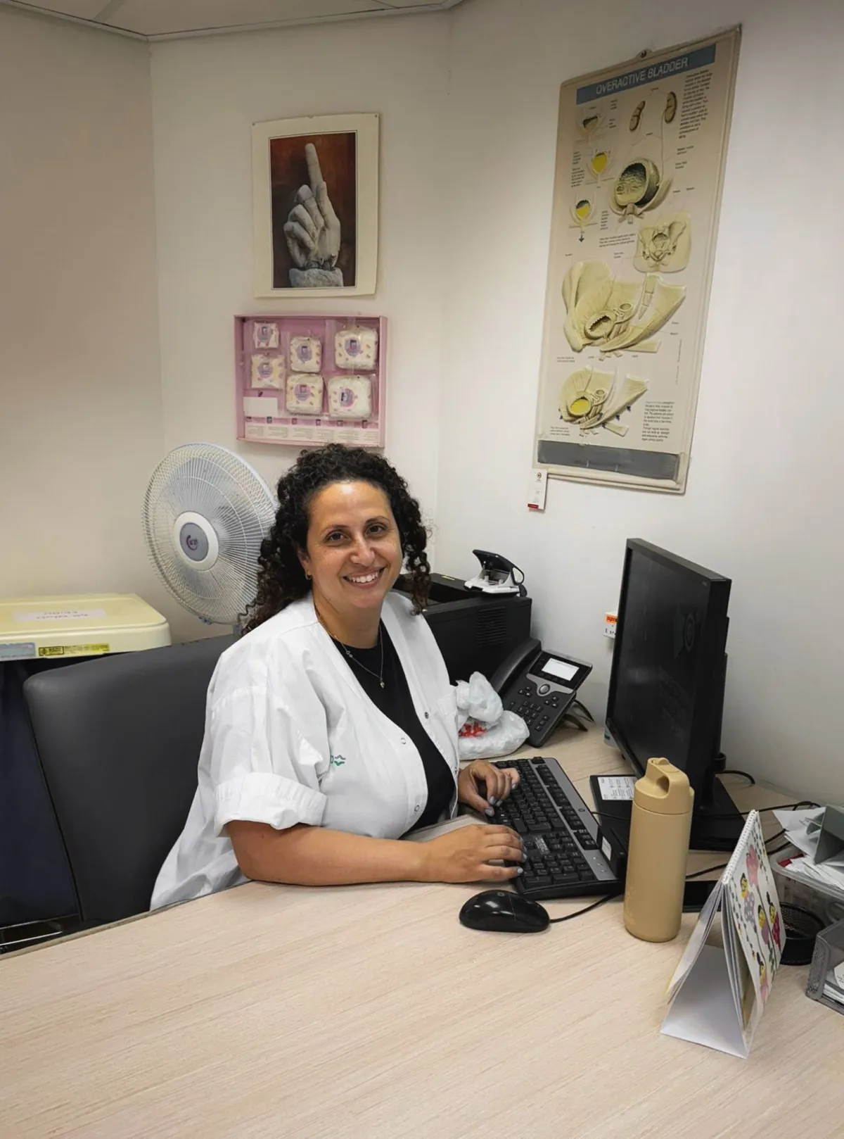 אוראל עסיס, פיזיותרפיסטית מוסמכת בקליניקה בנהריה
